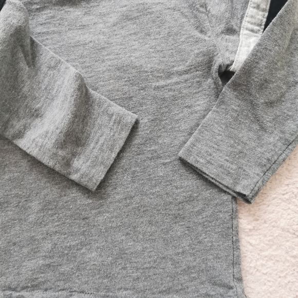 4/25 Gap baby Disney Mickey Mouse Shirt 2t - Picture 9 of 10